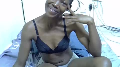 Pretty Queen online show from November 15, 2:42 am