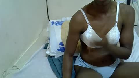 Pretty Queen online show from November 22, 9:52 am