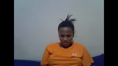 Snapshot of prettyqueenn1 chatting on February 22, 10:09 pm sharon online show from February 22, 10:09 pm