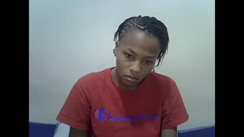 Snapshot of prettyqueenn1 chatting on March 5, 12:44 pm sharon online show from March 5, 12:44 pm