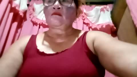 Snapshot of prettyrose01 chatting on June 23, 12:36 pm prettyrose01 online show from June 23, 12:36 pm
