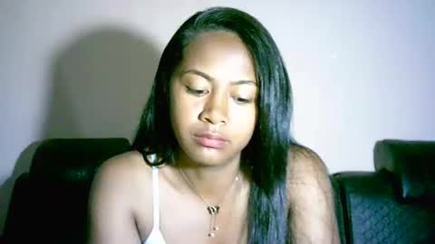 Snapshot of prettysexy3601 chatting on October 29, 2:25 am prettysexy3601 online show from October 29, 2:25 am