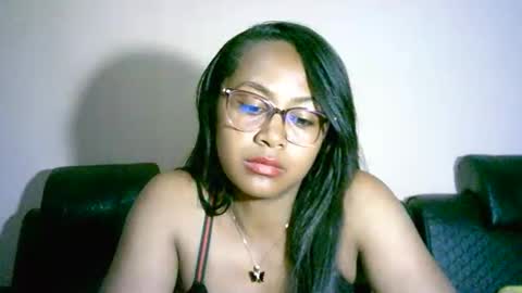 Snapshot of prettysexy3601 chatting on May 4, 2:35 pm prettysexy3601 online show from May 4, 2:35 pm