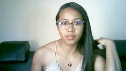 Snapshot of prettysexy3601 chatting on May 18, 4:40 am prettysexy3601 online show from May 18, 4:40 am