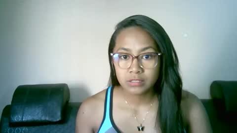 Snapshot of prettysexy3601 chatting on May 22, 5:47 am prettysexy3601 online show from May 22, 5:47 am