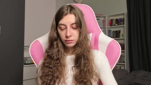 Snapshot of prettysomething chatting on May 31, 7:04 am Sophie next stream will be at Monday i will wait you guys online show from May 31, 7:04 am