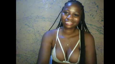 Snapshot of prettyxxpac chatting on May 27, 10:51 pm prettyxxpac online show from May 27, 10:51 pm