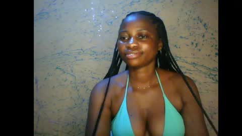 Snapshot of prettyxxpac chatting on June 3, 12:35 am prettyxxpac online show from June 3, 12:35 am