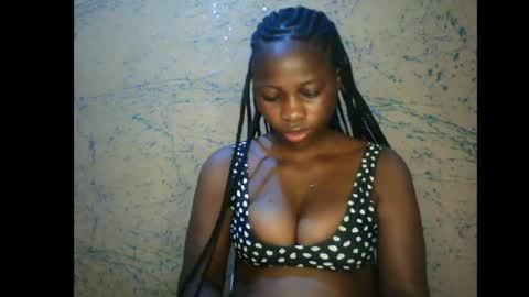 Snapshot of prettyxxpac chatting on June 8, 12:25 am prettyxxpac online show from June 8, 12:25 am