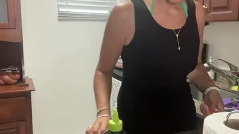 Snapshot of prettyyykittyyy22 chatting on September 12, 5:13 pm prettyyykittyyy22 online show from September 12, 5:13 pm