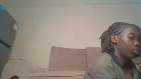 prettyzuzu online show from September 22, 5:31 am