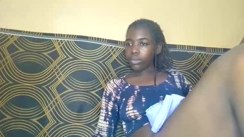 prettyzuzu online show from October 26, 9:15 am