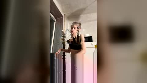 prety_rosa online show from December 21, 8:05 pm