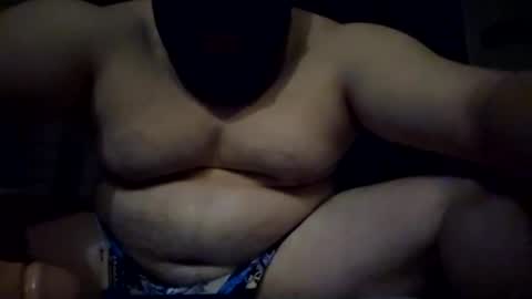 Snapshot of pretyboyl chatting on February 11, 1:31 am chubbymmm online show from February 11, 1:31 am