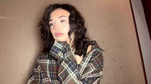 Snapshot of pricillalivsey chatting on December 15, 12:20 pm Sofi online show from December 15, 12:20 pm