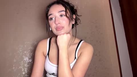 Snapshot of pricillalivsey chatting on December 16, 11:15 am Sofi online show from December 16, 11:15 am