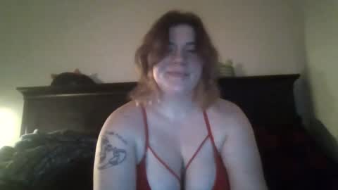 Snapshot of princ3ssp3ach2 chatting on July 19, 7:39 pm princ3ssp3ach2 online show from July 19, 7:39 pm