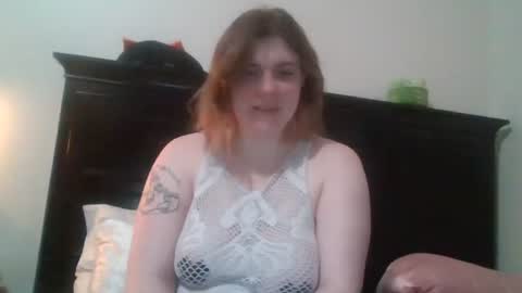 Snapshot of princ3ssp3ach2 chatting on July 20, 4:09 pm princ3ssp3ach2 online show from July 20, 4:09 pm