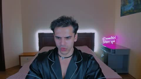 Snapshot of prince_aladdin1 chatting on March 20, 12:04 am Aladdin online show from March 20, 12:04 am