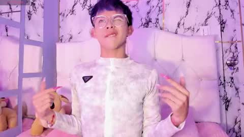 Snapshot of prince_apolo chatting on December 2, 8:48 pm Apolo online show from December 2, 8:48 pm