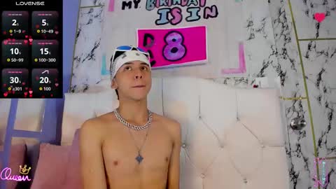 Apolo online show from March 2, 9:21 pm