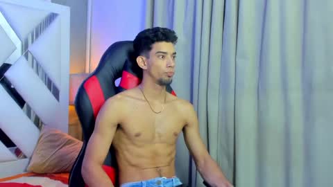 prince_arthur77 online show from November 23, 8:08 pm