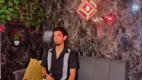 prince_arthur77 online show from February 19, 2:24 pm