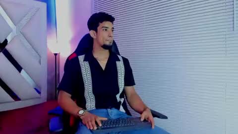 Snapshot of prince_arthur77 chatting on June 18, 1:59 pm prince_arthur77 online show from June 18, 1:59 pm