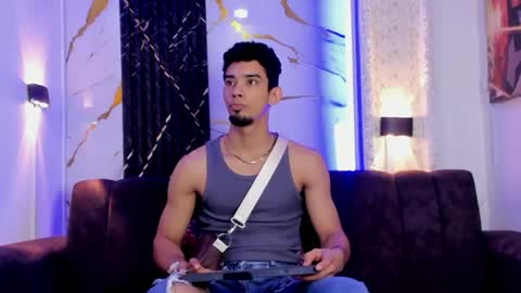 Snapshot of prince_arthur77 chatting on June 26, 1:59 pm prince_arthur77 online show from June 26, 1:59 pm