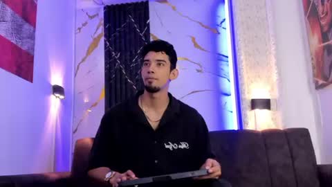 Snapshot of prince_arthur77 chatting on June 28, 2:56 pm prince_arthur77 online show from June 28, 2:56 pm