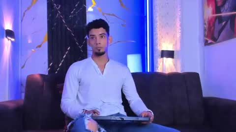 Snapshot of prince_arthur77 chatting on July 2, 3:29 pm prince_arthur77 online show from July 2, 3:29 pm