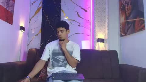 Snapshot of prince_arthur77 chatting on July 17, 2:34 pm prince_arthur77 online show from July 17, 2:34 pm