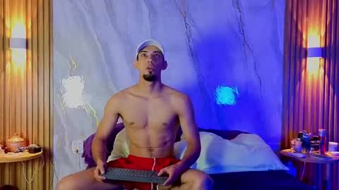 Snapshot of prince_arthur77 chatting on July 25, 10:02 am prince_arthur77 online show from July 25, 10:02 am