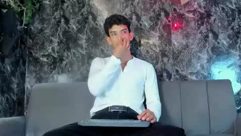 Snapshot of prince_arthur77 chatting on July 30, 2:27 pm prince_arthur77 online show from July 30, 2:27 pm