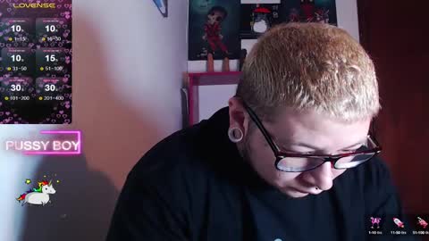 Snapshot of prince_ftm1 chatting on February 5, 8:25 pm Prince online show from February 5, 8:25 pm