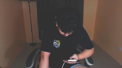 Snapshot of prince_killian chatting on April 17, 2:14 am Killian online show from April 17, 2:14 am