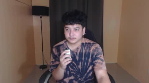 Snapshot of prince_killian chatting on April 27, 8:07 pm Killian online show from April 27, 8:07 pm