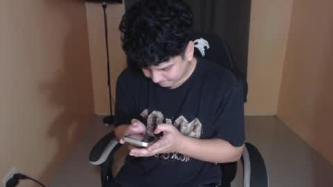 Snapshot of prince_killian chatting on May 3, 12:00 pm Killian online show from May 3, 12:00 pm