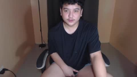 Snapshot of prince_killian chatting on May 15, 9:33 pm Killian online show from May 15, 9:33 pm