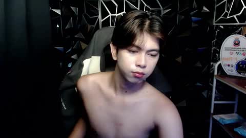 Snapshot of princecalix chatting on February 20, 7:25 pm princecalix online show from February 20, 7:25 pm