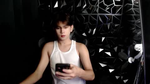 Snapshot of princecalix chatting on March 13, 12:06 am princecalix online show from March 13, 12:06 am