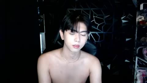 Snapshot of princecalix chatting on July 8, 5:50 pm princecalix online show from July 8, 5:50 pm