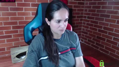 Snapshot of princesa_leia_zathur chatting on May 31, 3:08 pm Leia online show from May 31, 3:08 pm