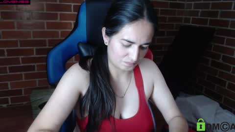 Snapshot of princesa_leia_zathur chatting on June 6, 10:14 pm Leia online show from June 6, 10:14 pm