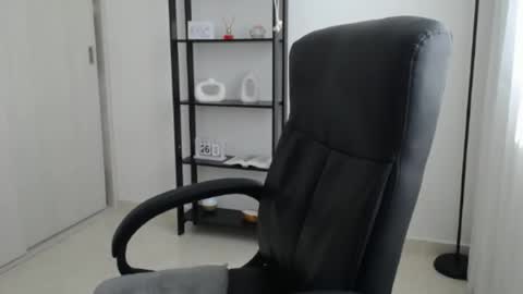 valery dollx online show from July 27, 3:19 pm