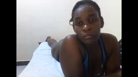 Snapshot of princess_cutie chatting on May 17, 7:10 pm princess online show from May 17, 7:10 pm