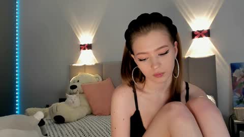 Princess Diana online show from February 10, 1:35 am