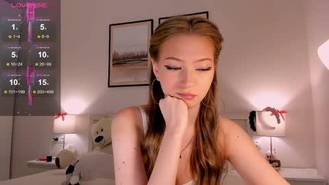 Princess Diana online show from May 15, 7:43 pm