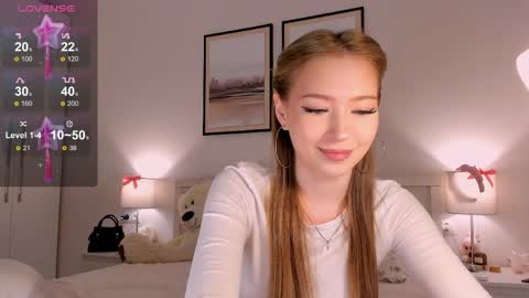 Princess Diana online show from May 18, 8:14 pm