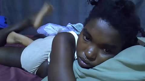 princess_scovia online show from December 2, 6:41 am